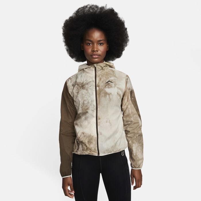 Nike Women's Trail Repel Running Jacket Beige Nike Women's Trail Repel Running Jacket Beige image number 0