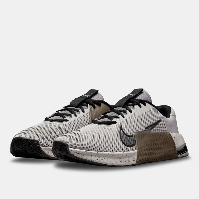 Nike Men's Metcon 9 Workout Shoes Grey Nike Men's Metcon 9 Workout Shoes Grey image number 2