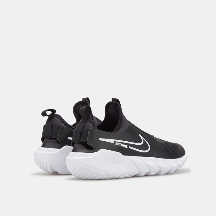 Nike Kids' Flex Runner 2 Road Running Shoe (Older Kids) Black image number 2