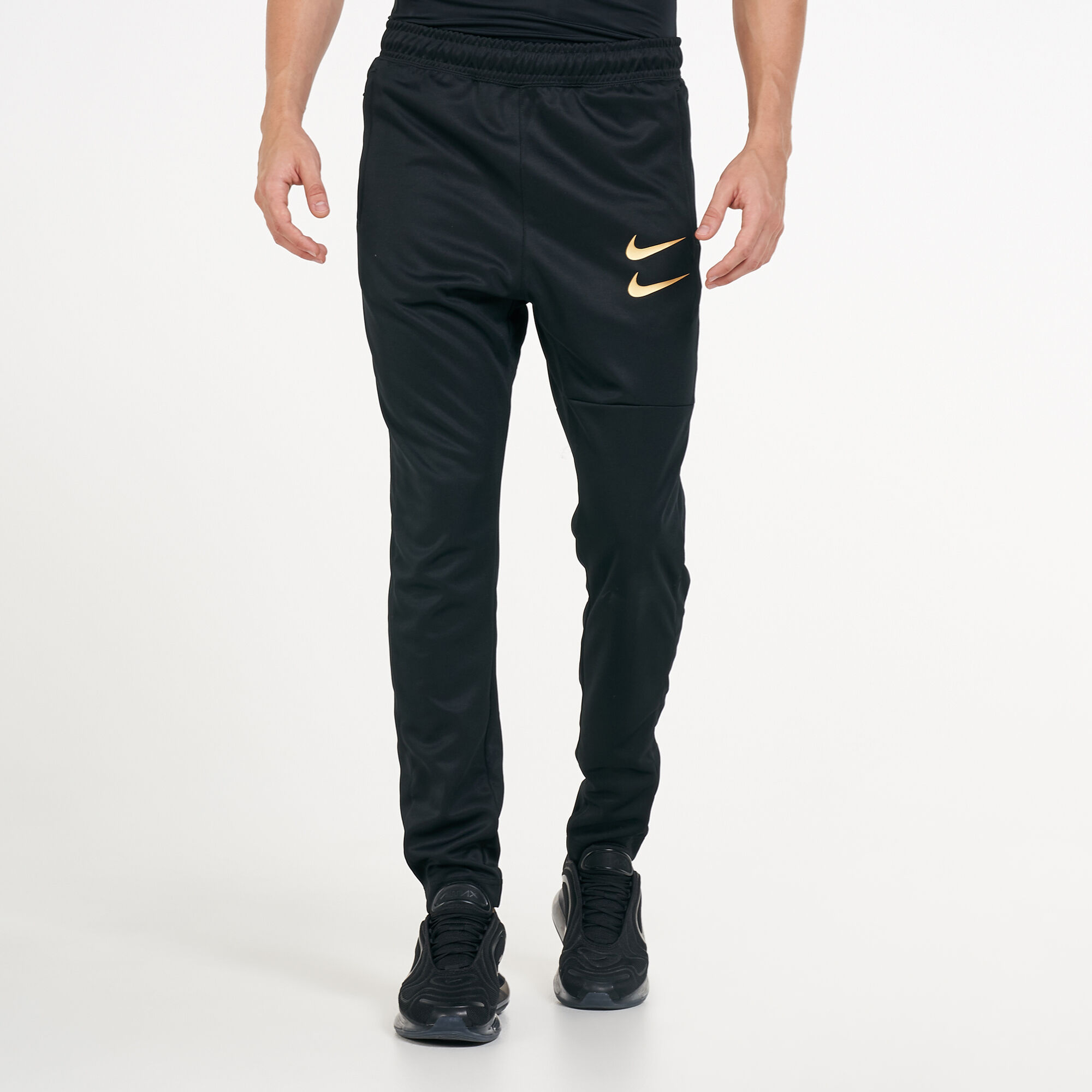 Nike tick on right sale side