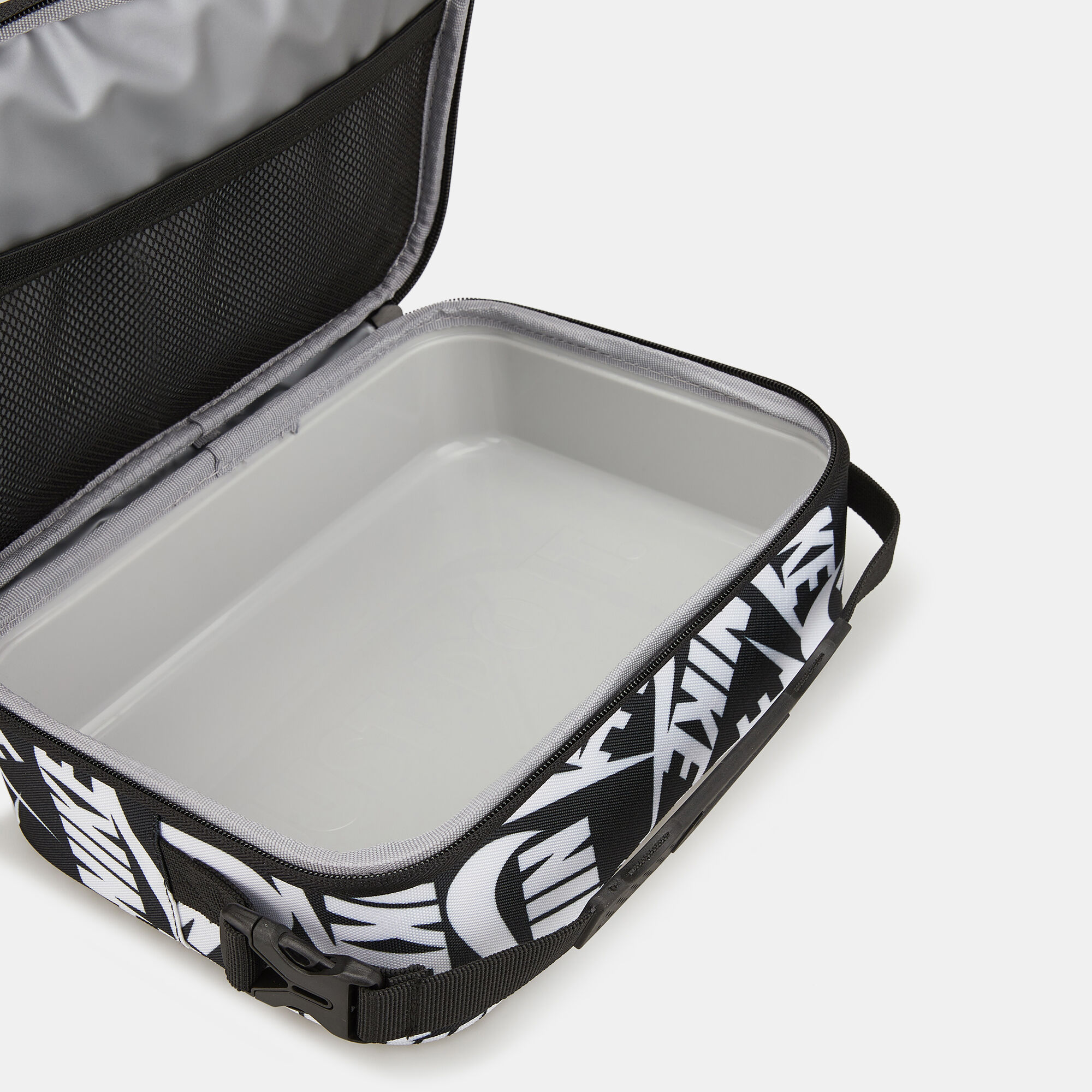 Nike futura fuel clearance pack lunch bag