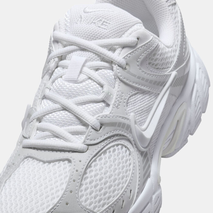 Nike Women's V5 RNR Shoes White image number 4