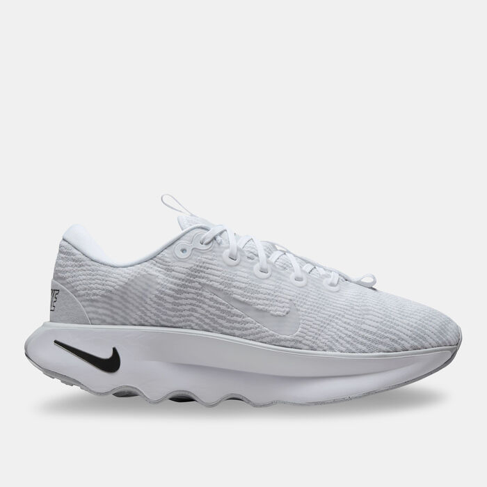 Nike Men's Motiva Walking Shoes White Nike Men's Motiva Walking Shoes White image number 0