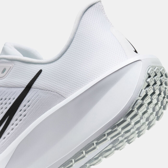 Nike Men's Quest 6 Road Running Shoes White Nike Men's Quest 6 Road Running Shoes White image number 5