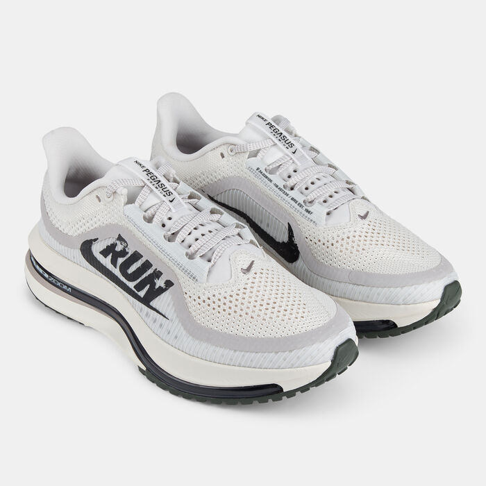 Nike Men's Pegasus Premium Road Running Shoes Ivory Nike Men's Pegasus Premium Road Running Shoes Ivory image number 1