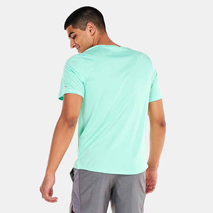 Nike Men's Dri-FIT UV Miler Run Division Graphic T-Shirt Green Nike Men's Dri-FIT UV Miler Run Division Graphic T-Shirt Green image number 1