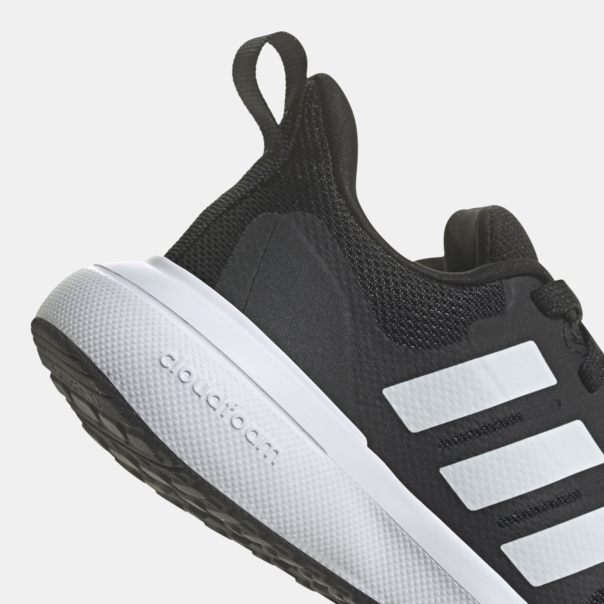 Adidas yatra cheap womens casual shoes