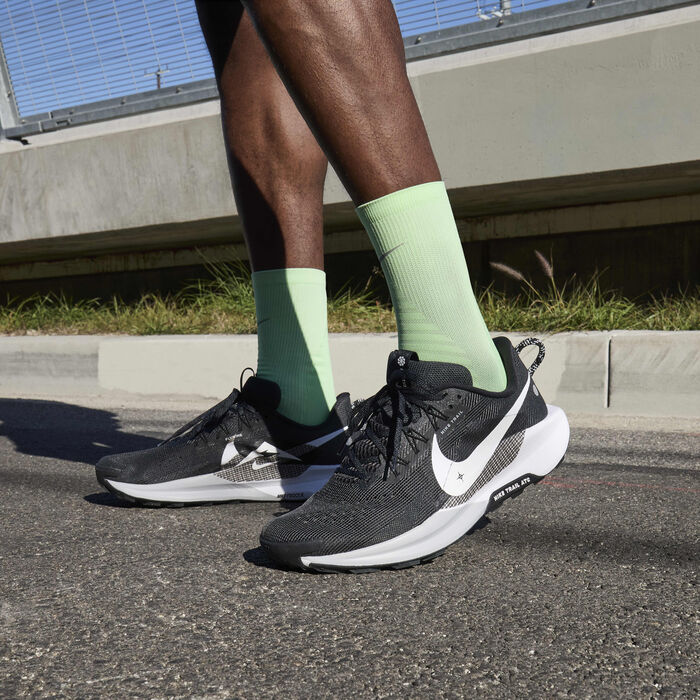 Nike Men's Pegasus 5 Trail-Running Shoes Black Nike Men's Pegasus 5 Trail-Running Shoes Black image number 1
