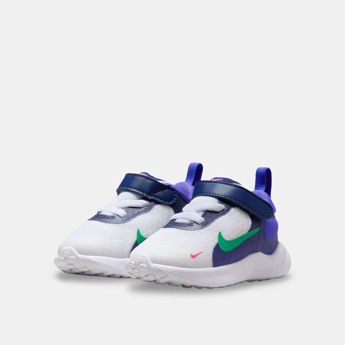 Nike Kids' Revolution 7 Shoes White Nike Kids' Revolution 7 Shoes White image number 2