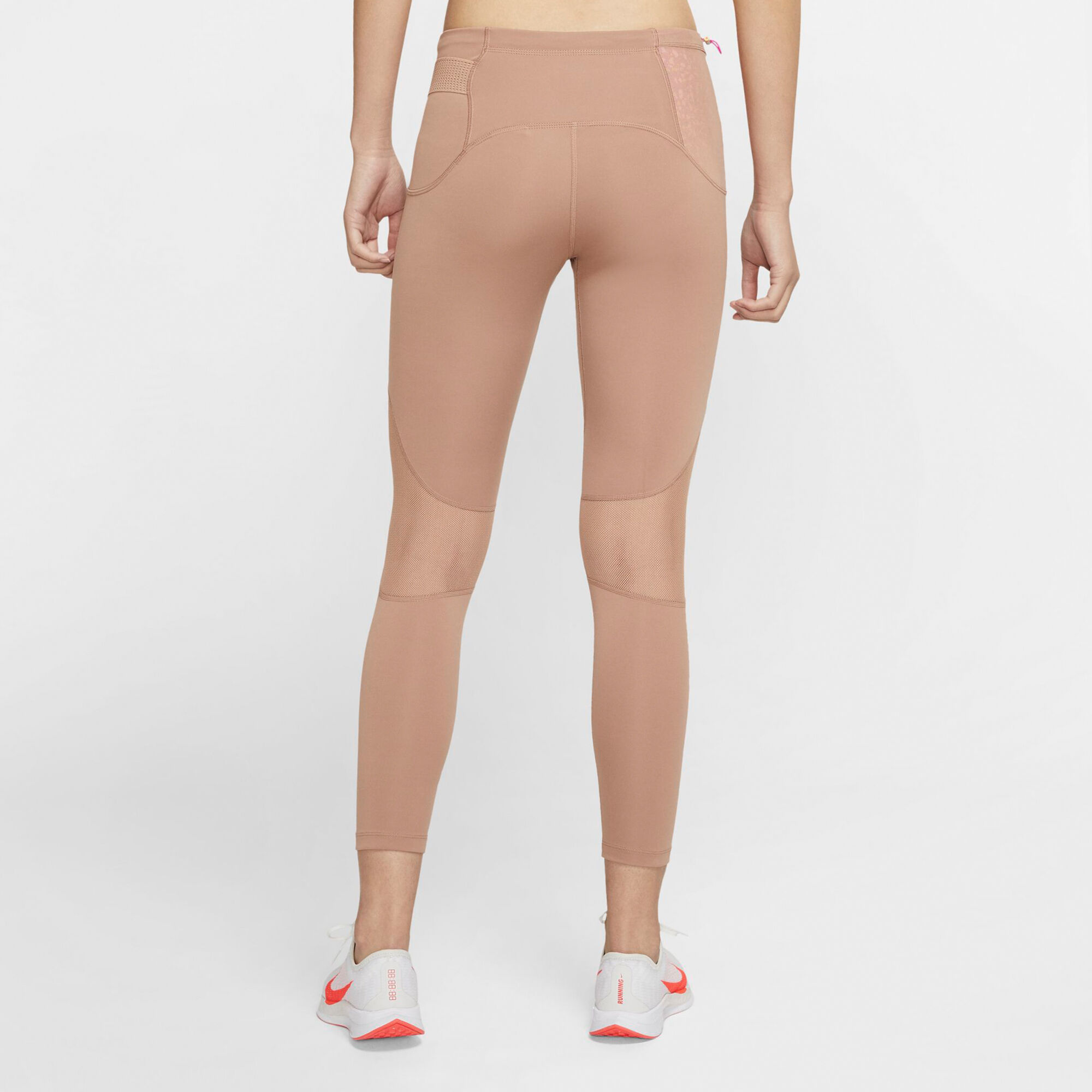 Buy Nike Women s Speed Icon Clash 7 8 Leggings Beige in KSA SSS