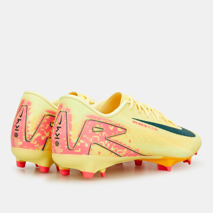 Nike Men's Kylian Mbappe Mercurial Vapor 16 Academy Multi Ground Football Shoes yellow image number 2