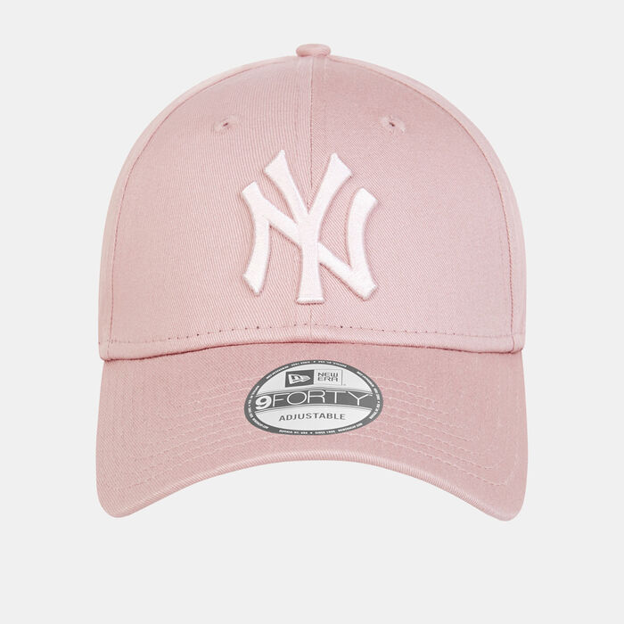 New Era Men's MLB New York Yankees Essentials 9FORTY Cap Pink image number 0