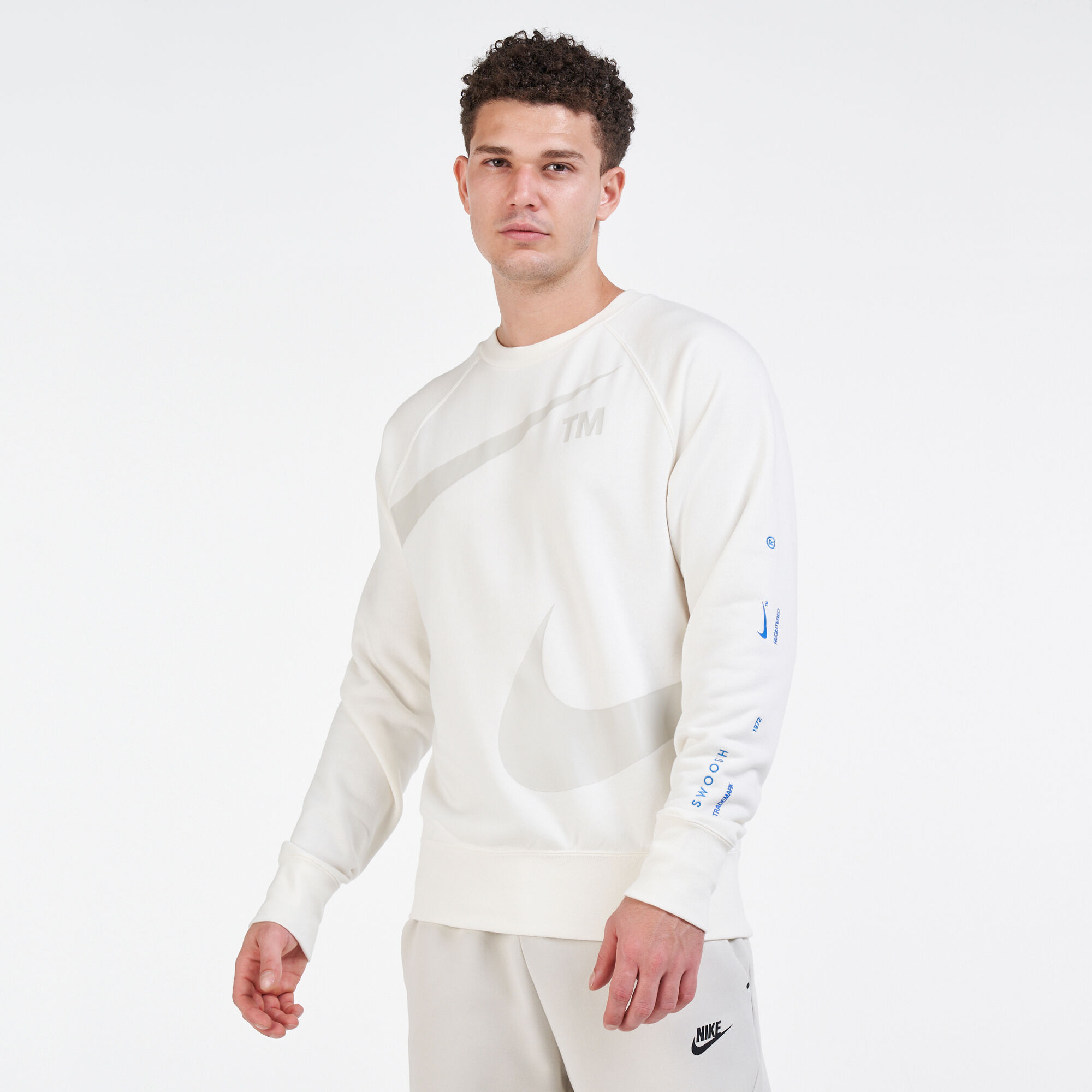 Men s Sportswear Swoosh Crewneck T Shirt White Nike in KSA SSS