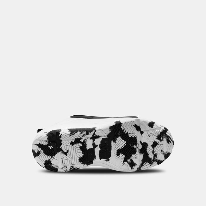 Nike Kids' Team Hustle D Basketball Shoes White image number 2