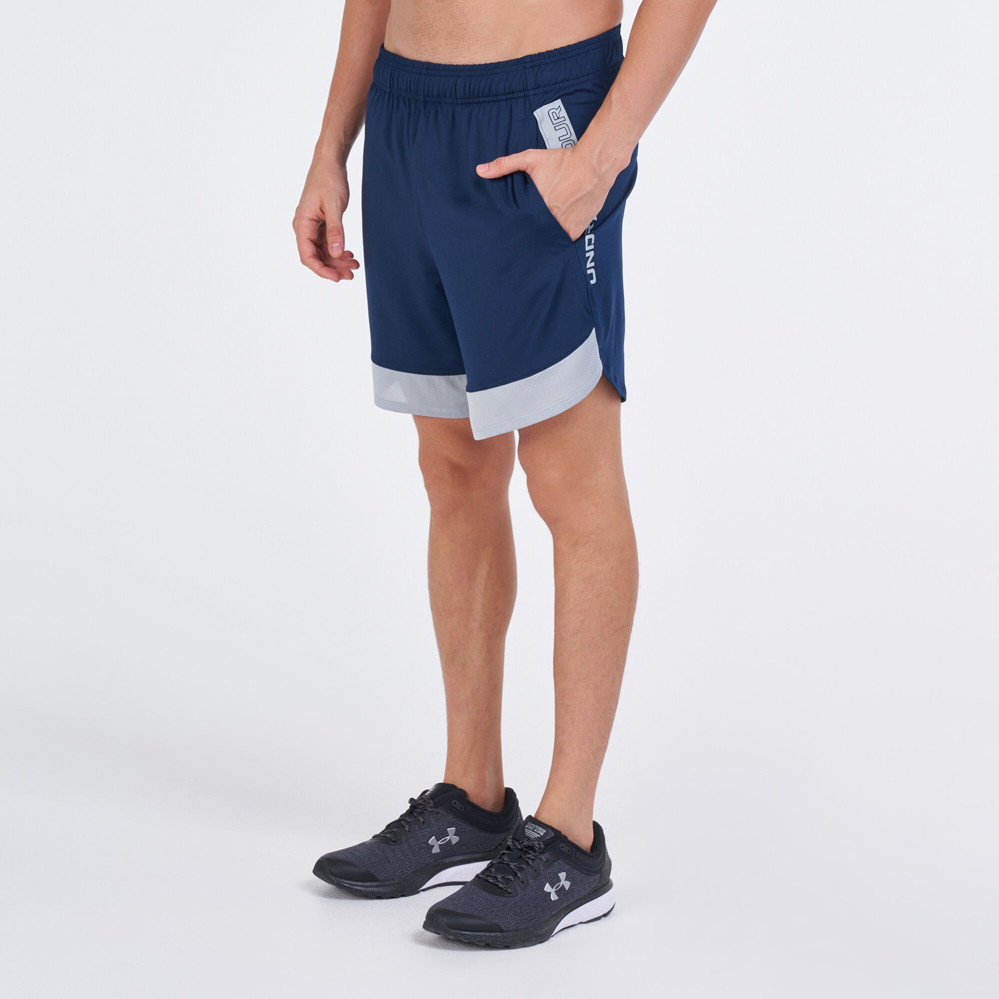 Men's ua stretch train shorts on sale