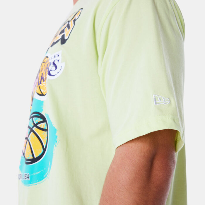 New Era Men's NBA Los Angeles Lakers Retro Graphic T-Shirt Green New Era Men's NBA Los Angeles Lakers Retro Graphic T-Shirt Green image number 3