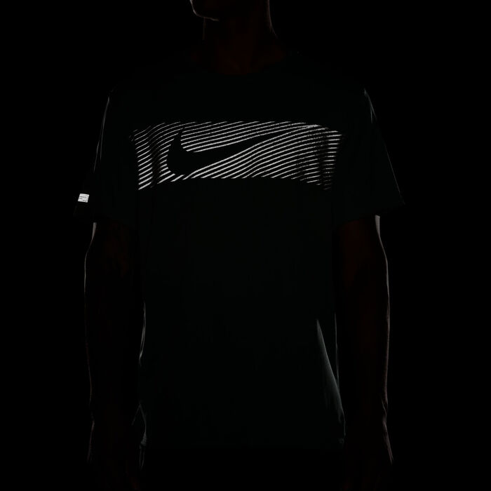 Nike Men's Miler Flash Dri-FIT UV Running Top Green Nike Men's Miler Flash Dri-FIT UV Running Top Green image number 2