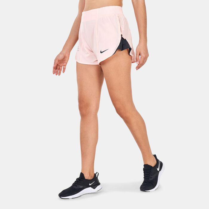 NIKE WMNS Dri-FIT Run Division Tempo Luxe Short (Shorts et cuissards)