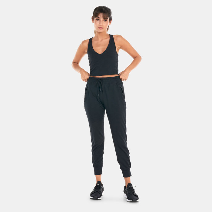 BEYOND YOGA Women's Heather Rib Fresh Cut Cropped Tank Top Black image number 2