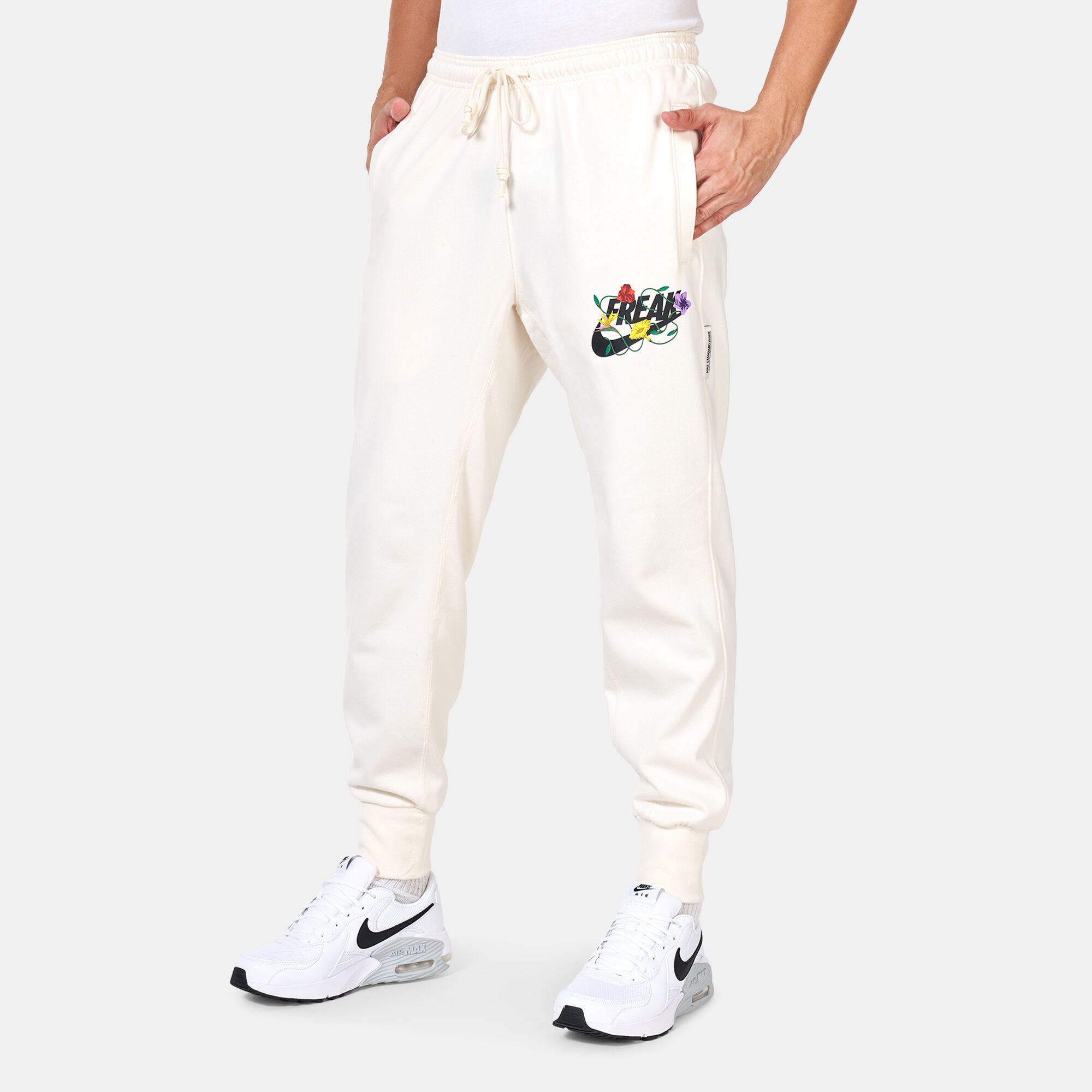 Men s Dri FIT Giannis Standard Issue Basketball Sweatpants Ivory Nike in KSA SSS
