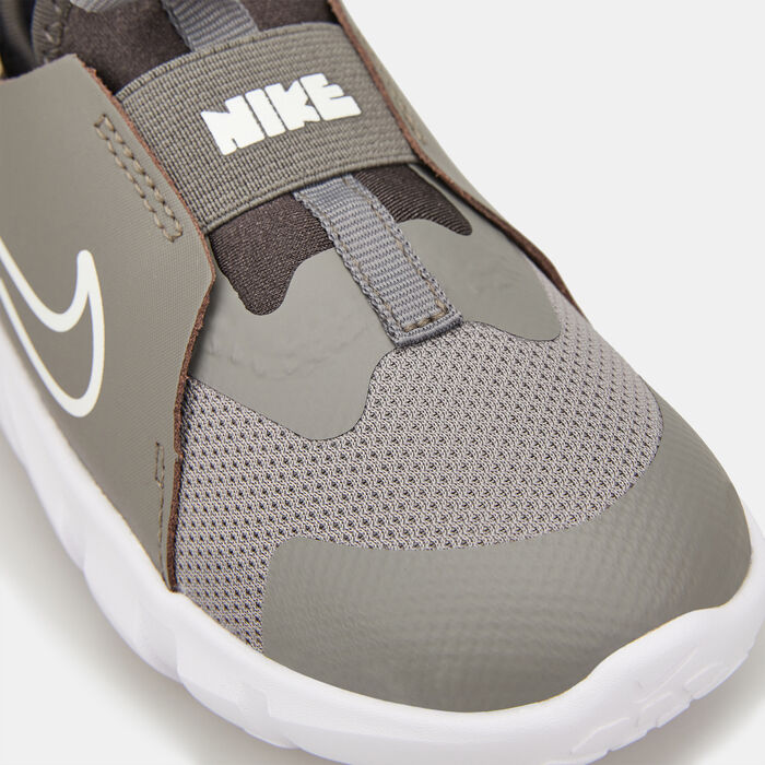 Nike Kids' Flex Runner 2 Running Shoe (Baby and Toddler) Grey image number 5