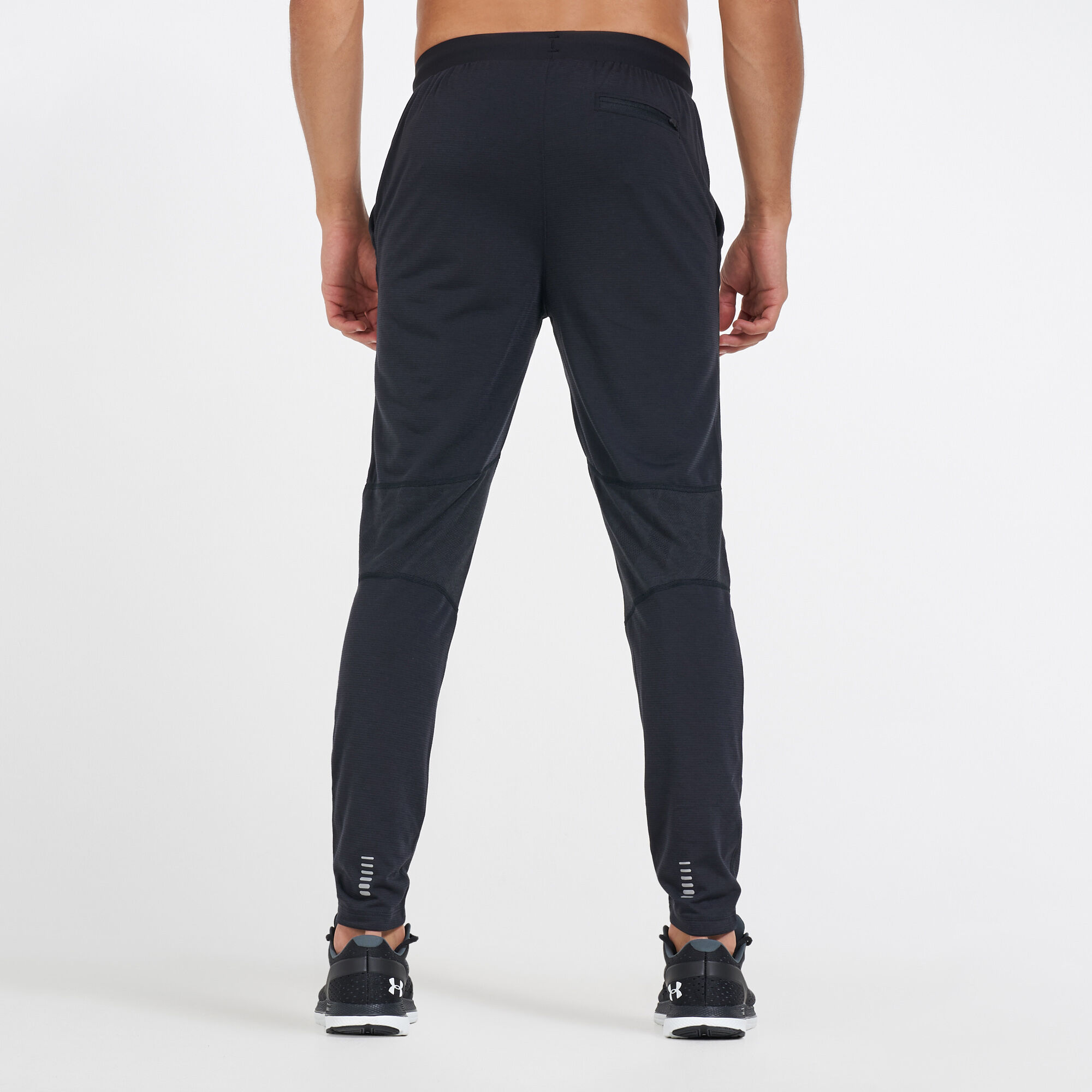 Under armour running streaker cheap 2.0 shift joggers in black