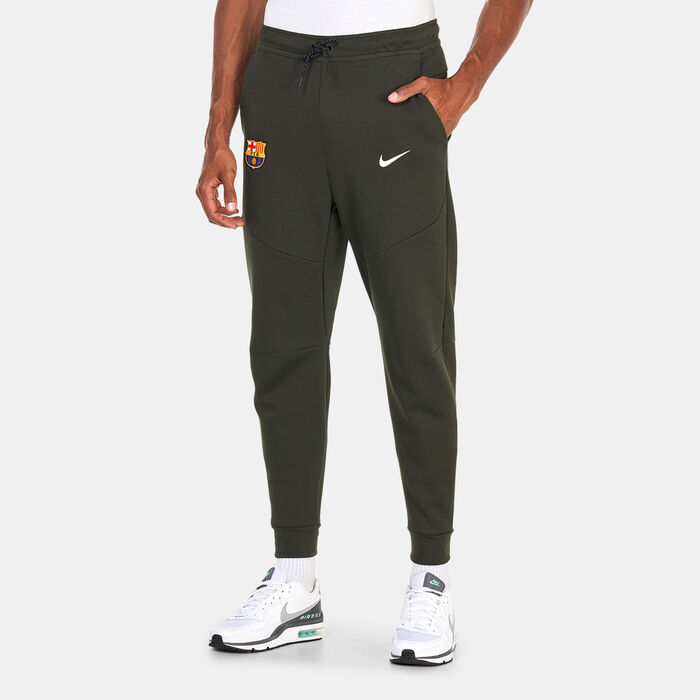 Nike Men's Tech Fleece Football Joggers Green image number 0