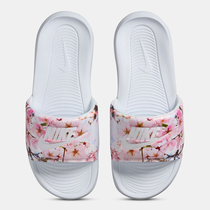 Nike Women's Victori One Slides White Nike Women's Victori One Slides White image number 4