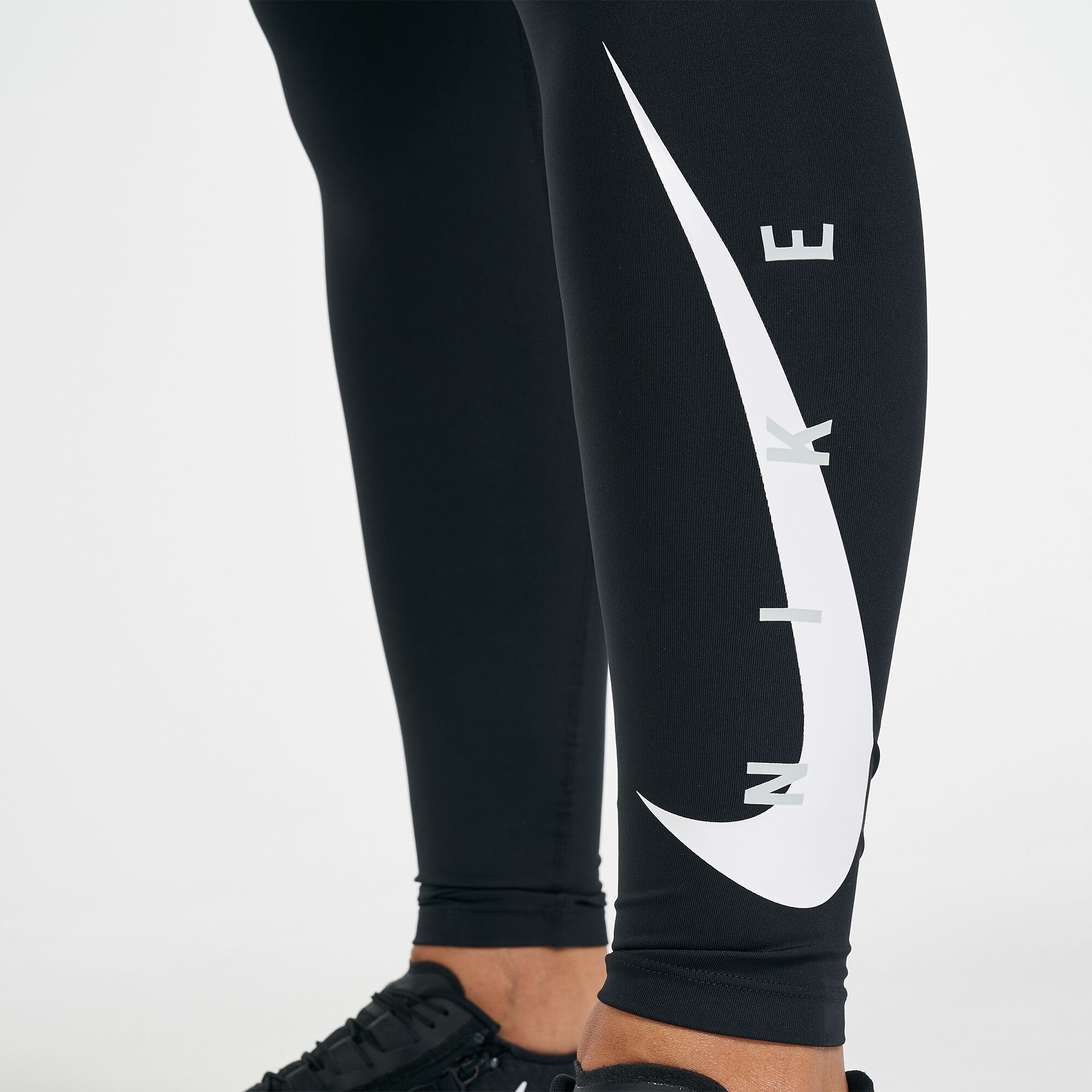Womens Swoosh Run Leggings Black Nike in KSA SSS