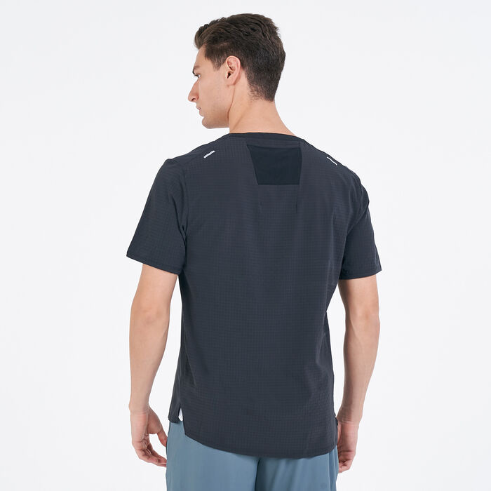 Nike Men's Dri-FIT Rise 365 Trail T-Shirt Green Nike Men's Dri-FIT Rise 365 Trail T-Shirt Green image number 1