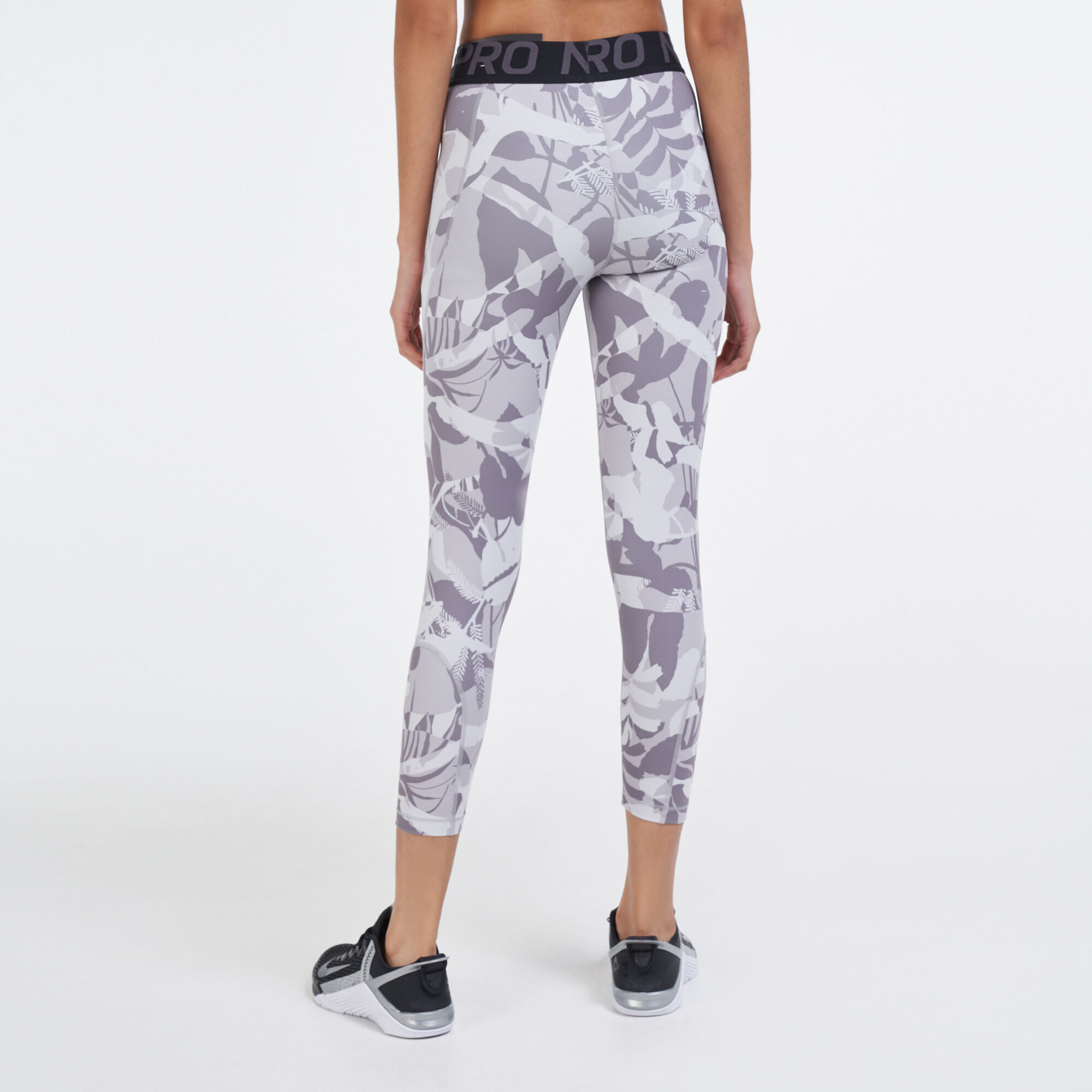 Buy Nike Women s Pro Forest Camo Cropped Leggings Grey in KSA SSS