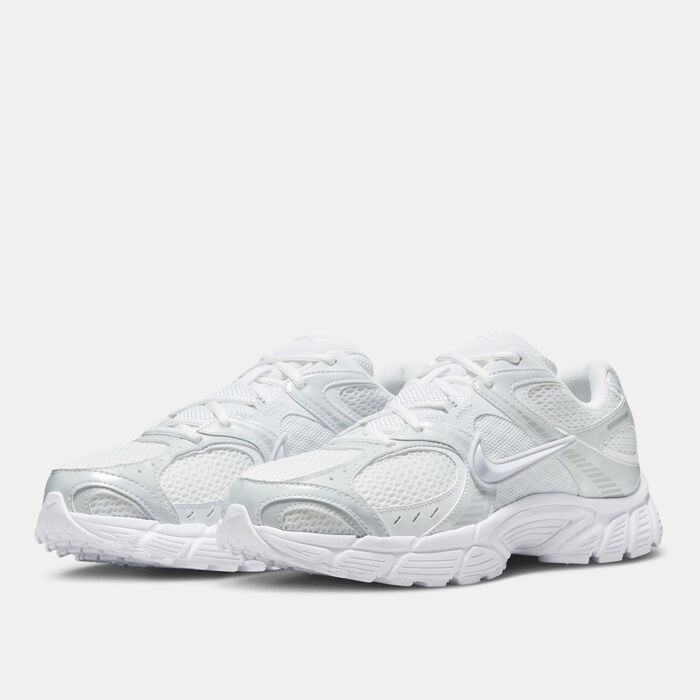 Nike Men's V5 RNR Shoes White Nike Men's V5 RNR Shoes White image number 1