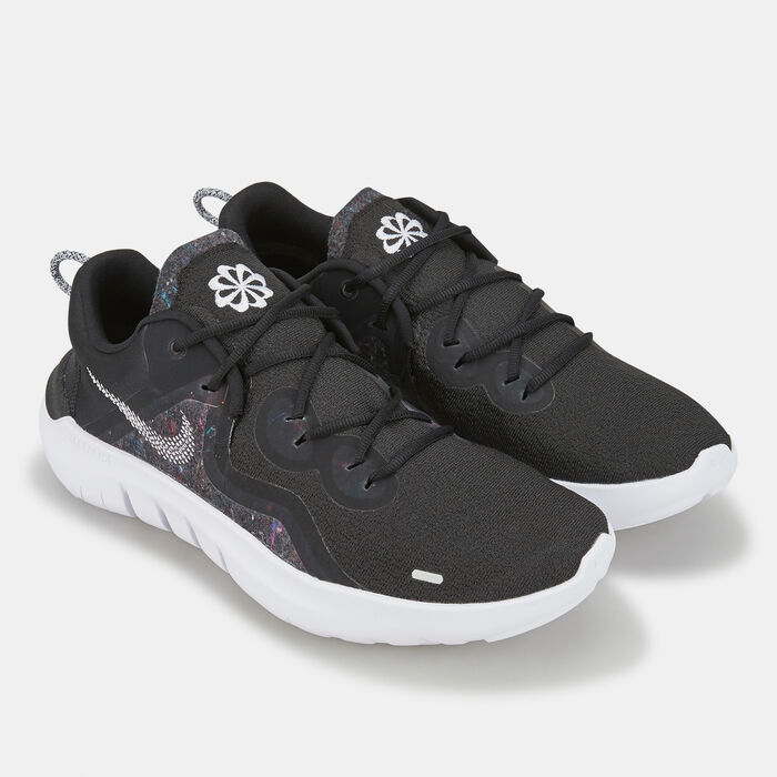 Nike Women's Flex Run 2021 Road Running Shoe Black Nike Women's Flex Run 2021 Road Running Shoe Black image number 1
