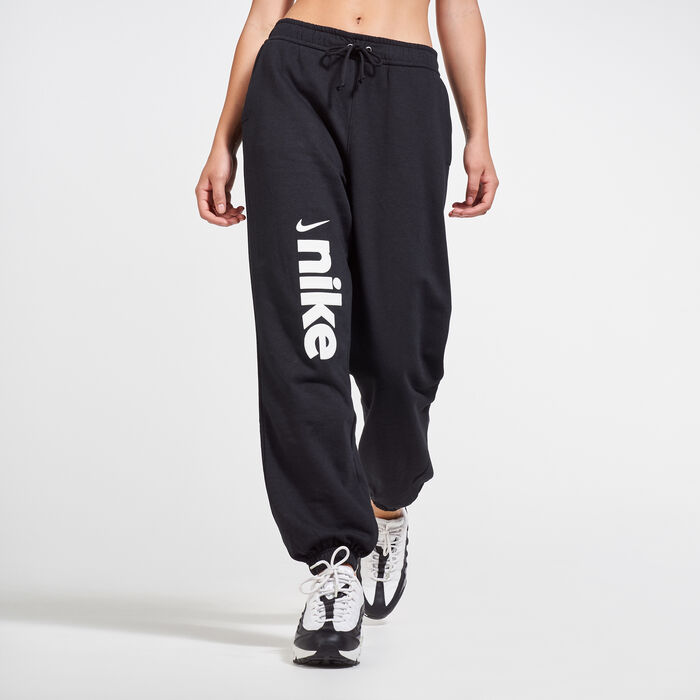 Buy Nike Women's Sportswear Fleece Varsity Joggers Black in KSA -SSS