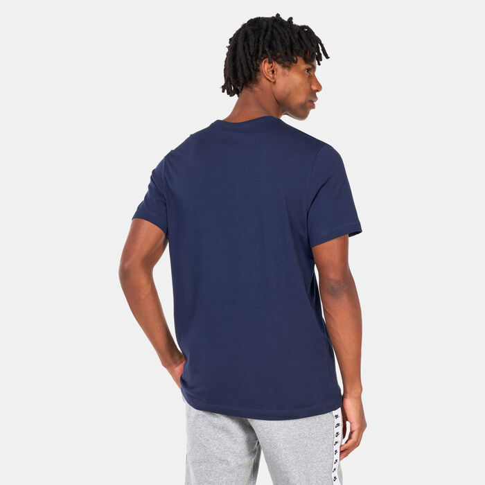 Nike Men's Chelsea F.C. Crest Football T-Shirt Blue Nike Men's Chelsea F.C. Crest Football T-Shirt Blue image number 1