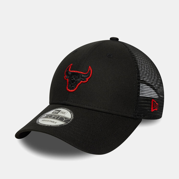 New Era Men's NBA Chicago Bulls 9FORTY Trucker Cap Black image number 1
