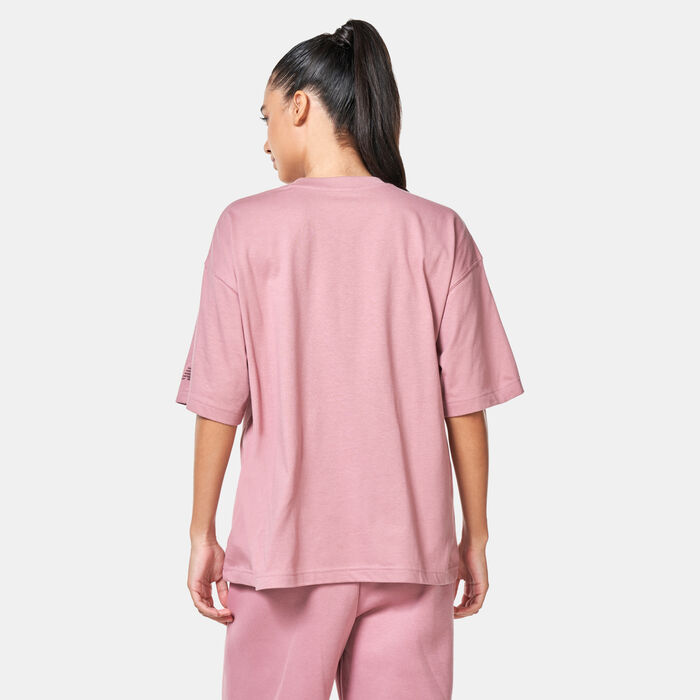 New Balance Women's Iconic Collegiate T-Shirt Red image number 2