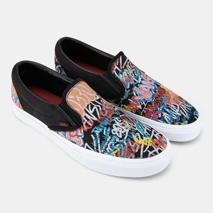 Vans Classic Unisex Slip-On Shoes Black Vans Classic Unisex Slip-On Shoes Black image number 1