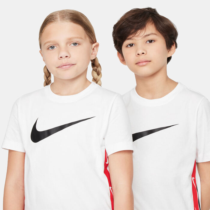 Nike Kids' Sportswear T-Shirt (Older Kids) White Nike Kids' Sportswear T-Shirt (Older Kids) White image number 4