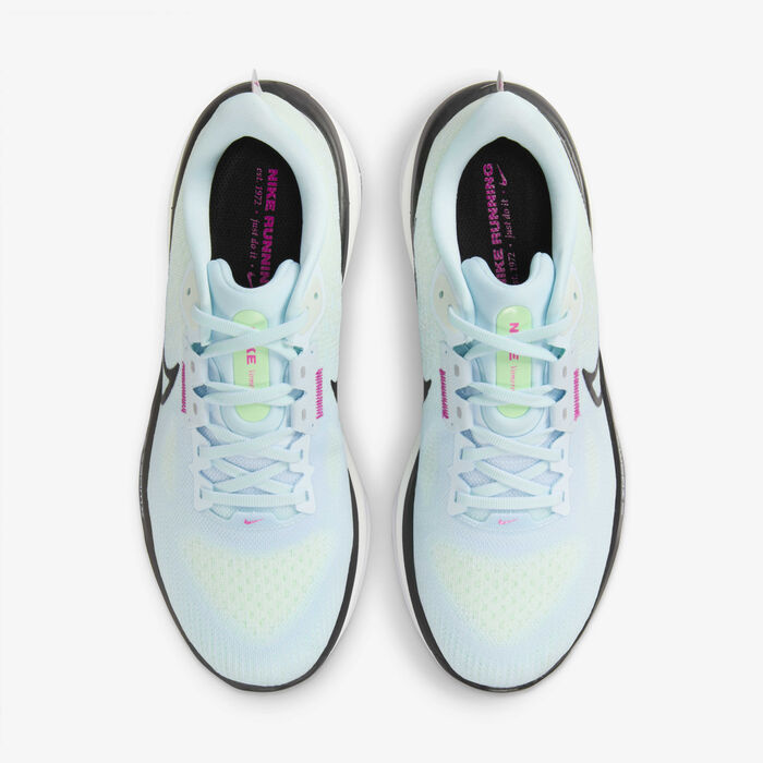 Nike Women's Vomero 17 Road Running Shoes Green image number 3