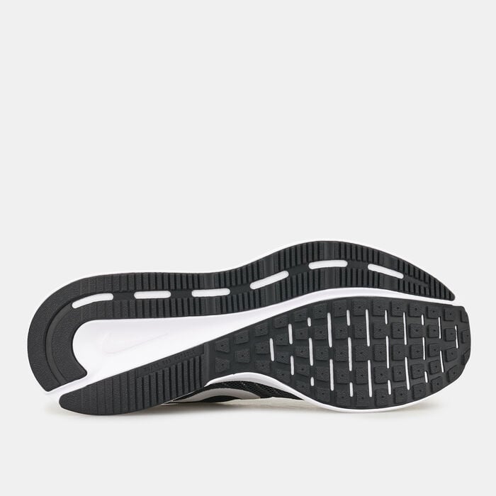 Nike Women's Run Swift 3 Road Running Shoe Black Nike Women's Run Swift 3 Road Running Shoe Black image number 4