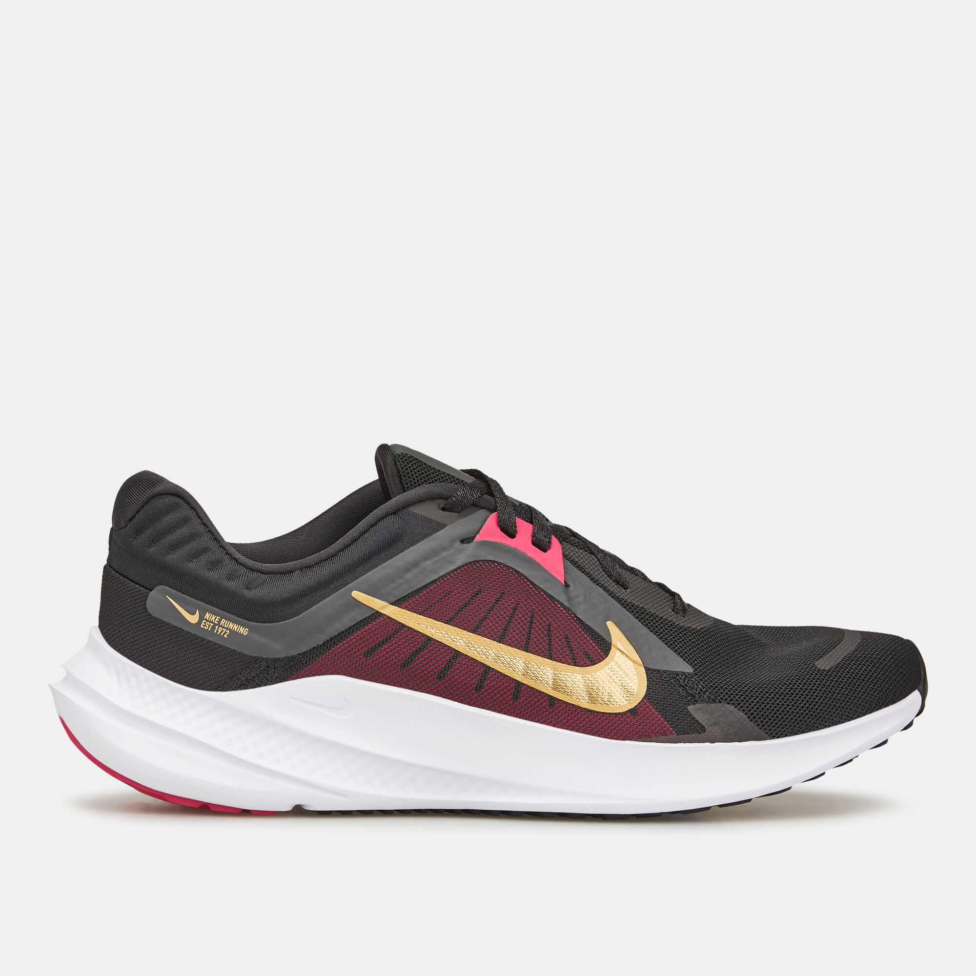 Wmns store quest nike