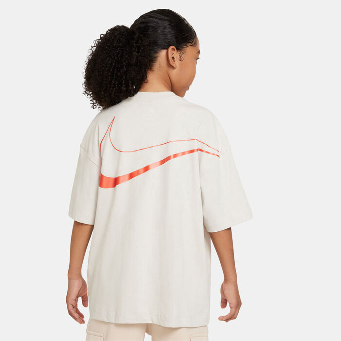 Nike Kids' Sportswear Oversized T-Shirt (Older Kids) Ivory Nike Kids' Sportswear Oversized T-Shirt (Older Kids) Ivory image number 1