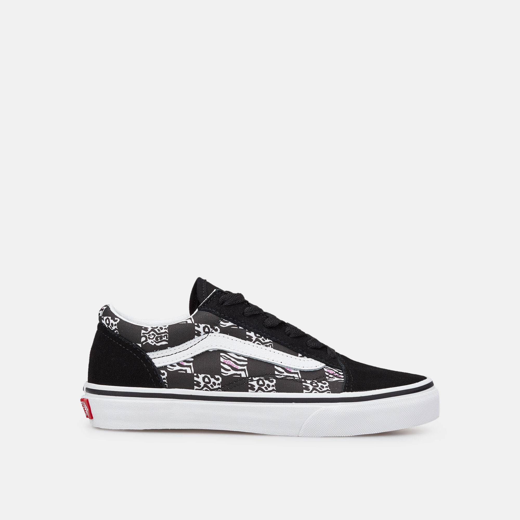 Vans store shoes jeddah
