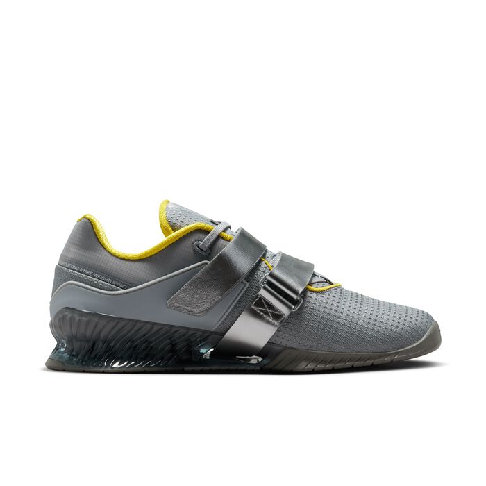 NIKE Romaleos 4新品未使用 Nike Romaleos 4 Men's U.S. size8.5 Black/Limelight - Gum Med
