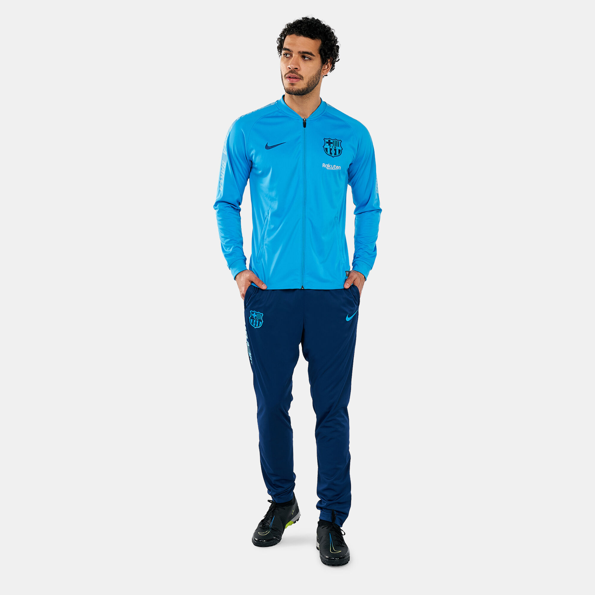 Barcelona squad deals tracksuit