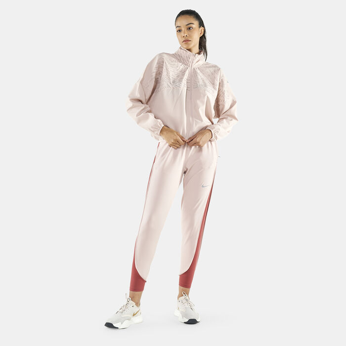 Nike Women's Dri-FIT Run Division Reflective Jacket Pink Nike Women's Dri-FIT Run Division Reflective Jacket Pink image number 2