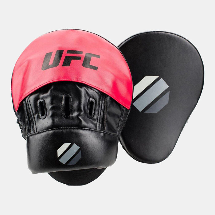 UFC Curved Focus Mitt Black image number 0