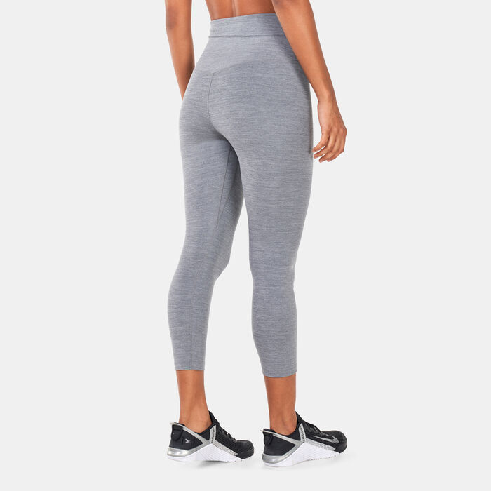 Nike Women's One Dri-FIT Cropped Leggings Grey Nike Women's One Dri-FIT Cropped Leggings Grey image number 1