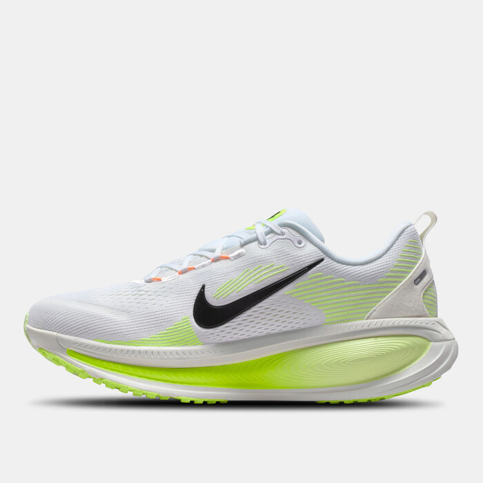 Nike Men's Vomero 18 Road Running Shoes White image number 2